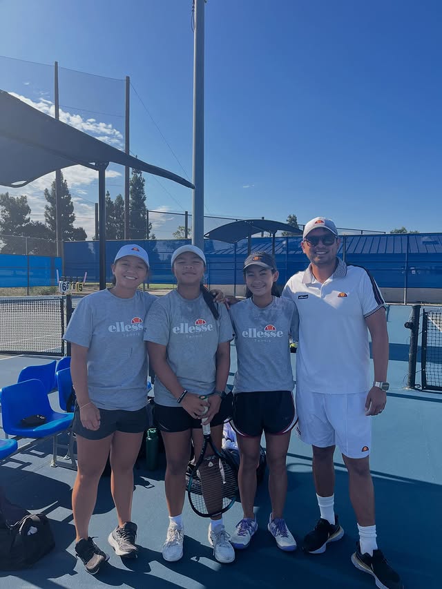 Ellesse tennis group on court